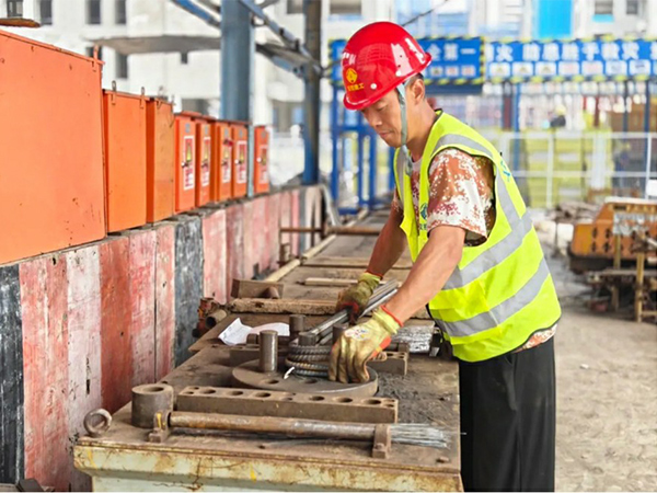 节日我在岗丨“端午”假期不停工 项目建设“不打烊”